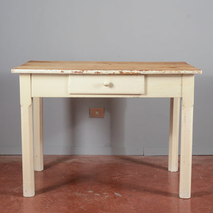 Tavolo da cucina in abete verniciato  primo 900