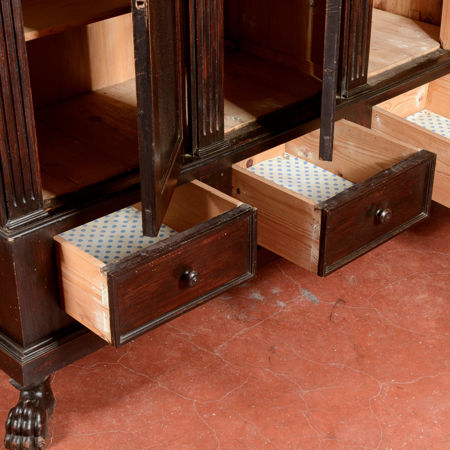 Credenza libreria 3 ante stile rinascimentale  Italia XX secolo
