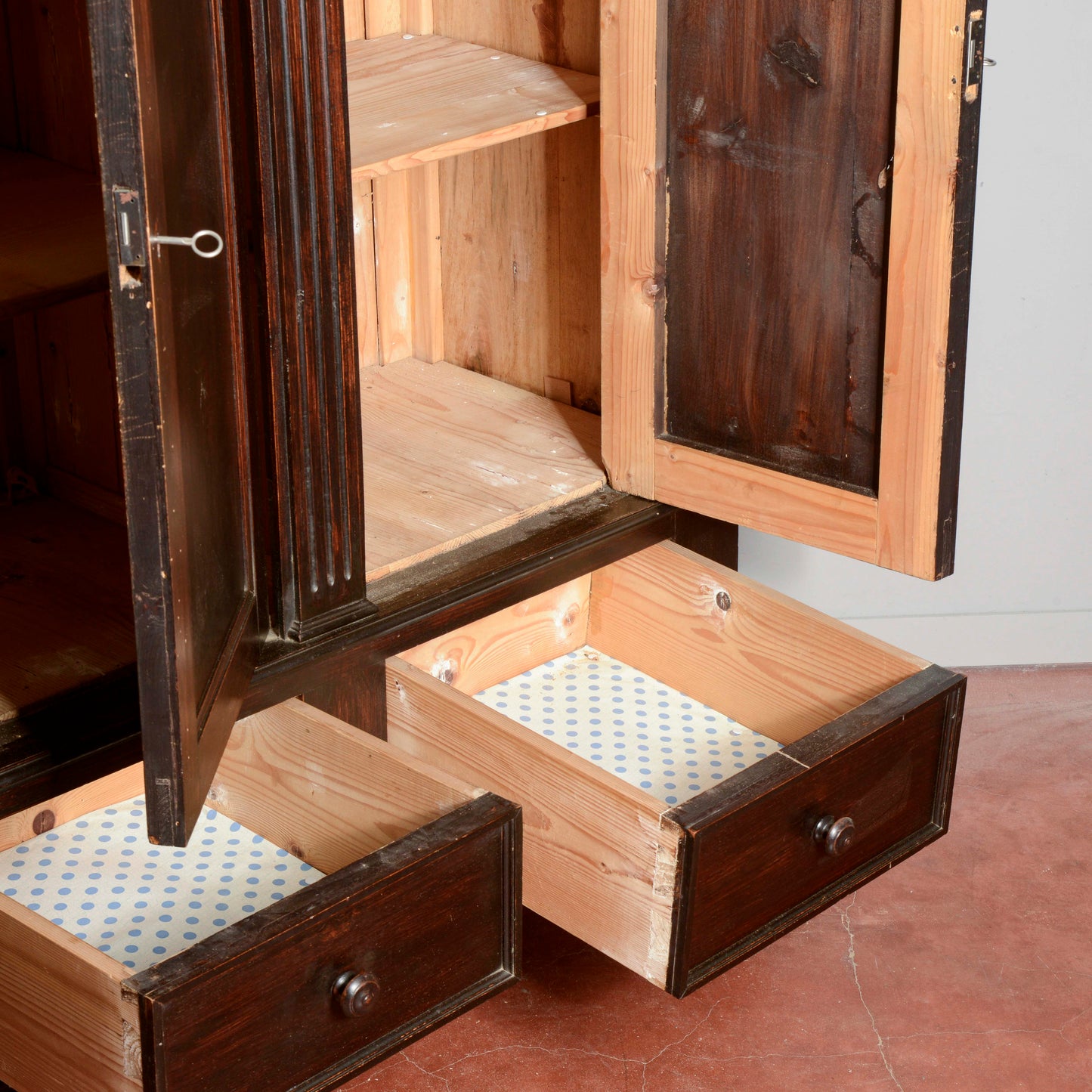 Credenza libreria 3 ante stile rinascimentale  Italia XX secolo
