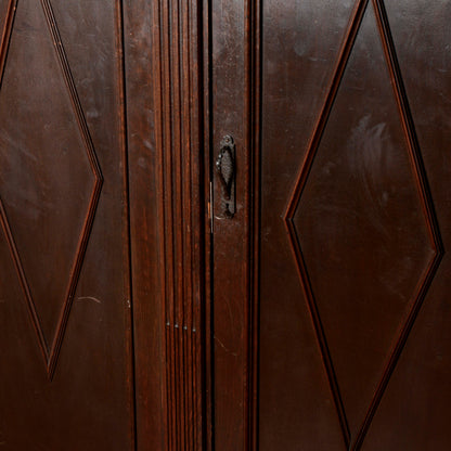 Credenza libreria tre ante epoca primo 900 decori a rombi stile neorinascimentale