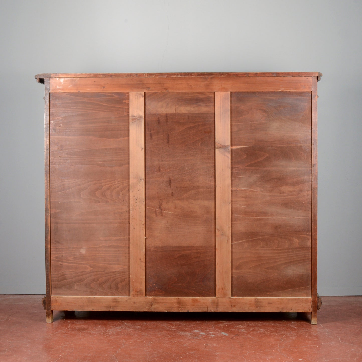 Credenza libreria tre ante epoca primo 900 decori a rombi stile neorinascimentale