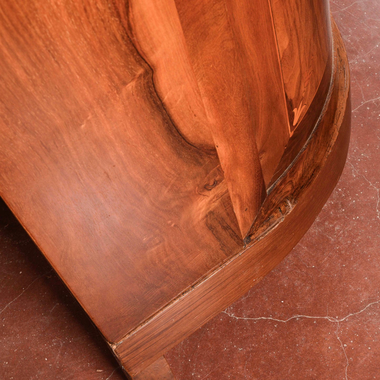 Armadio art deco intarsiato