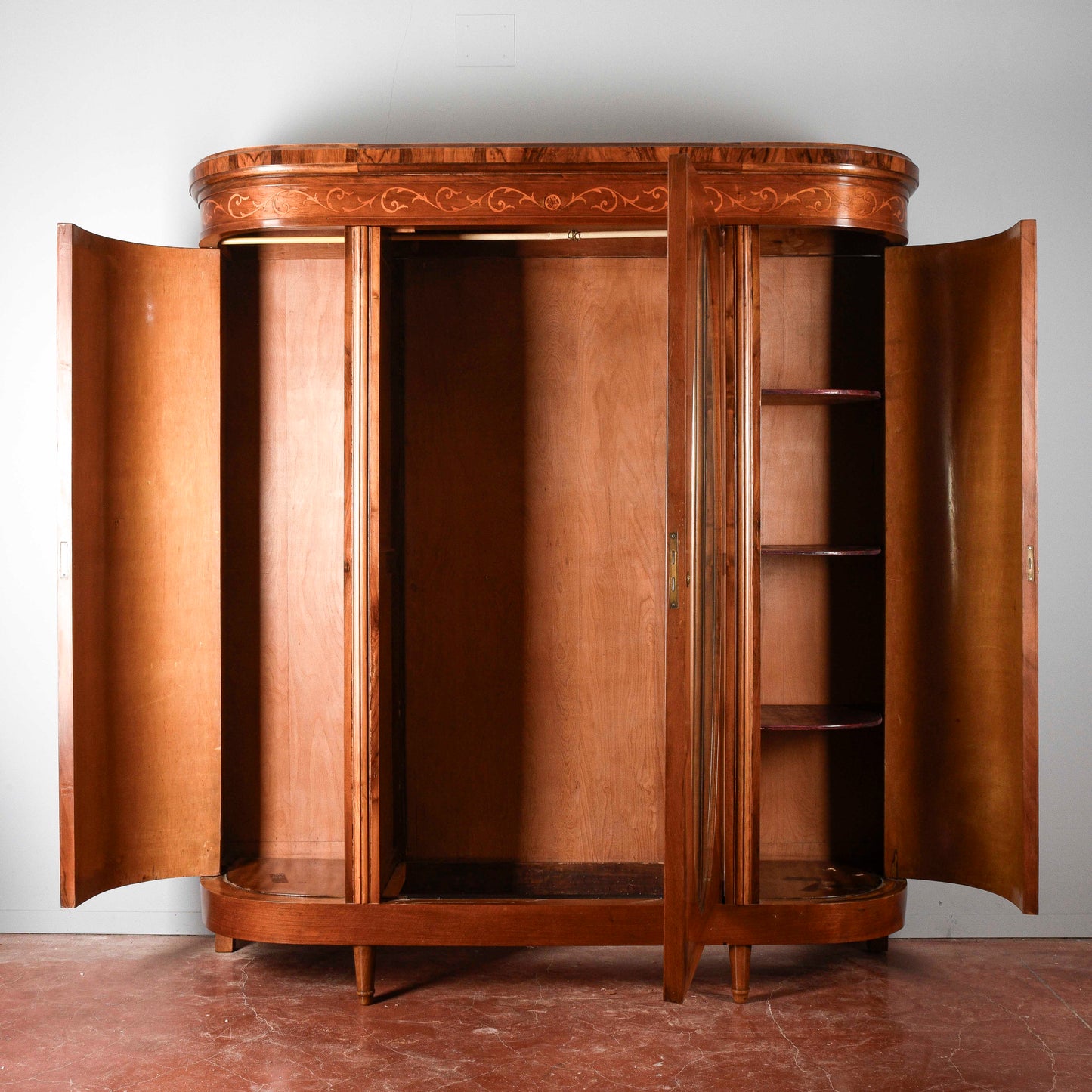 Armadio art deco intarsiato