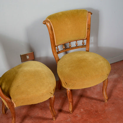 Coppia poltroncine  in noce rivestite in velluto fine secolo XIX