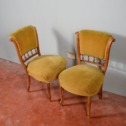 Coppia poltroncine  in noce rivestite in velluto fine secolo XIX