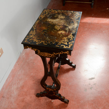 Tavolino laccato nero con decori floreali  epoca 1880 stile Edoardiano