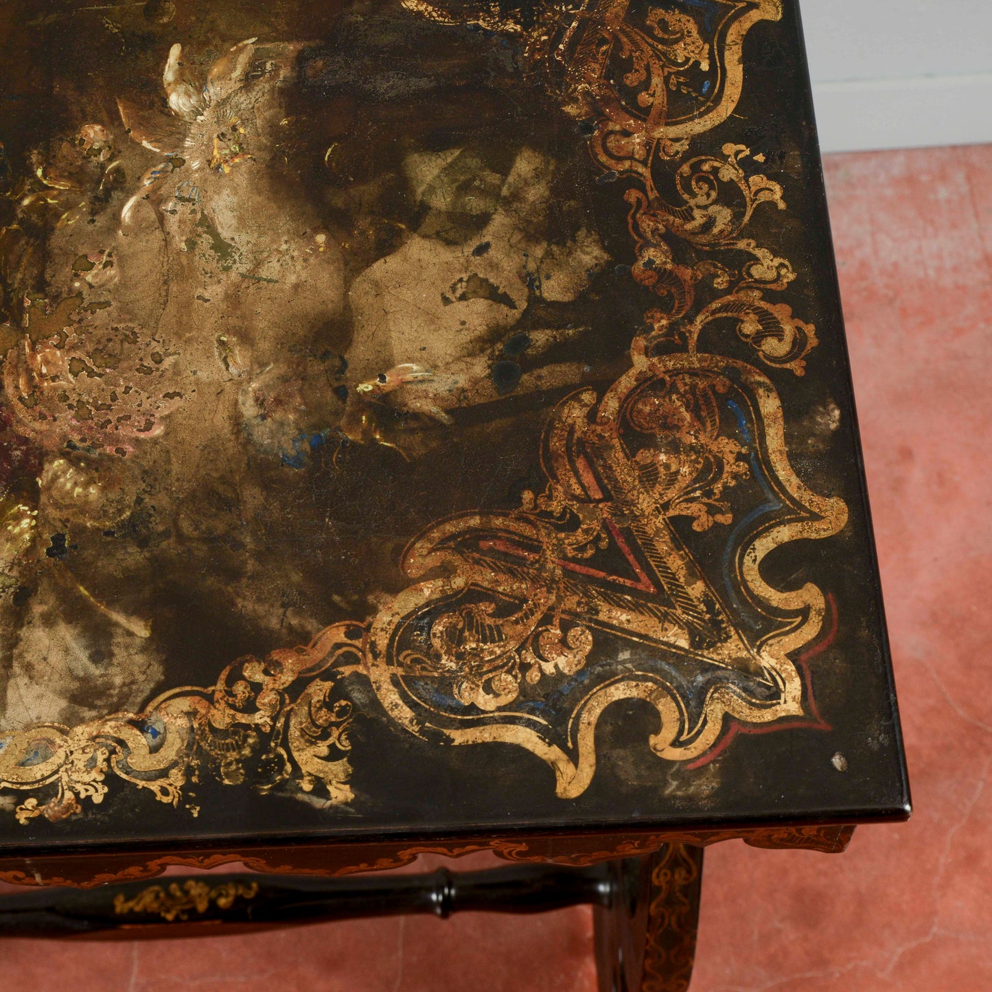Tavolino laccato nero con decori floreali  epoca 1880 stile Edoardiano