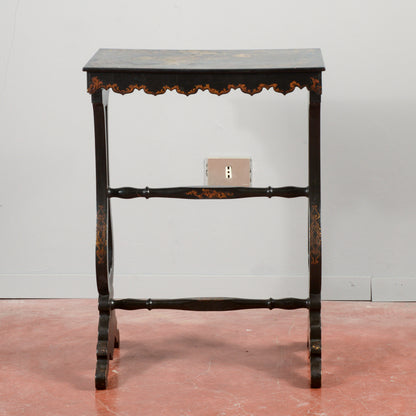 Tavolino laccato nero con decori floreali  epoca 1880 stile Edoardiano
