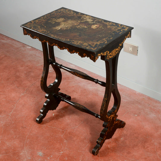 Tavolino laccato nero con decori floreali  epoca 1880 stile Edoardiano