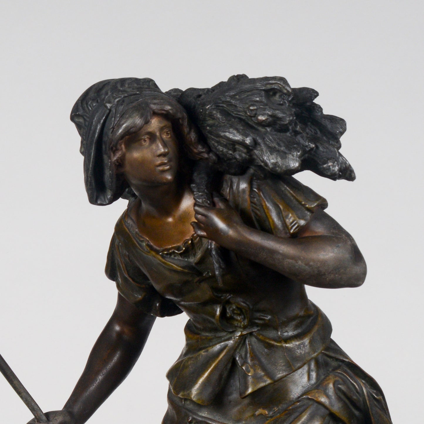 Scultura in metallo firmata Auguste Moreau Faneuse  la mietritrice