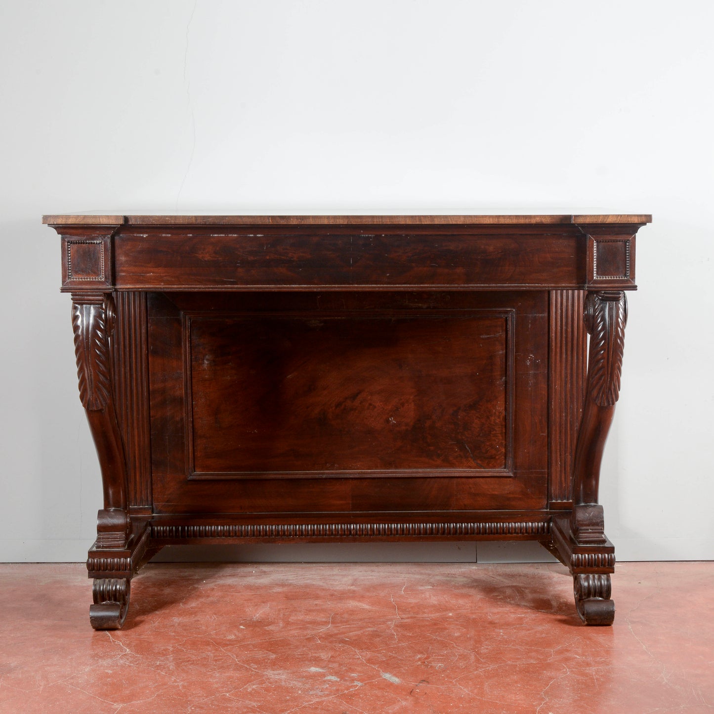 Consolle in legno di noce Italia secolo XIX