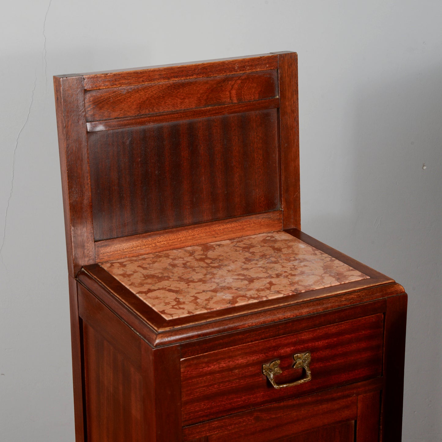 Coppia comodini in mogano con piano  epoca Liberty