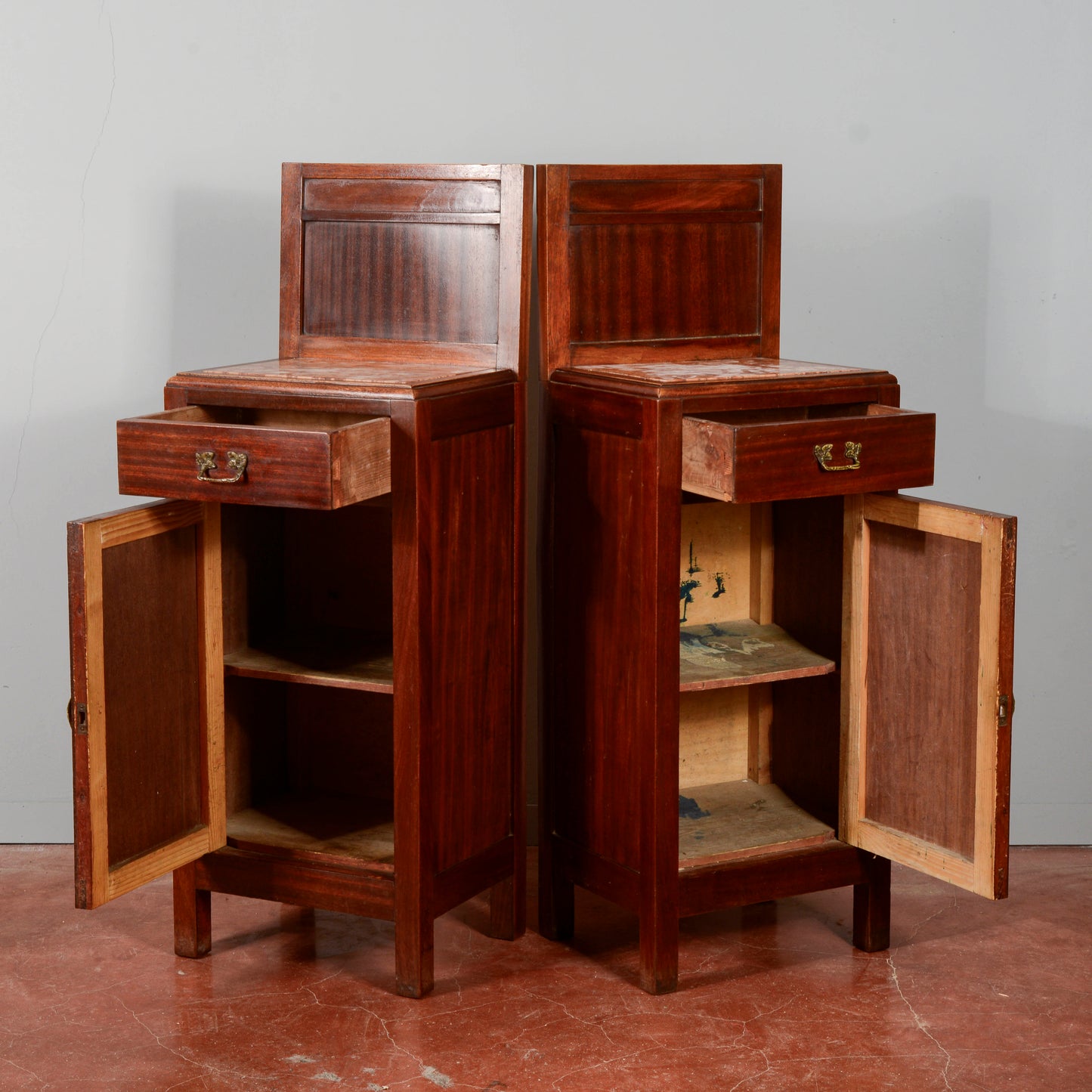 Coppia comodini in mogano con piano  epoca Liberty