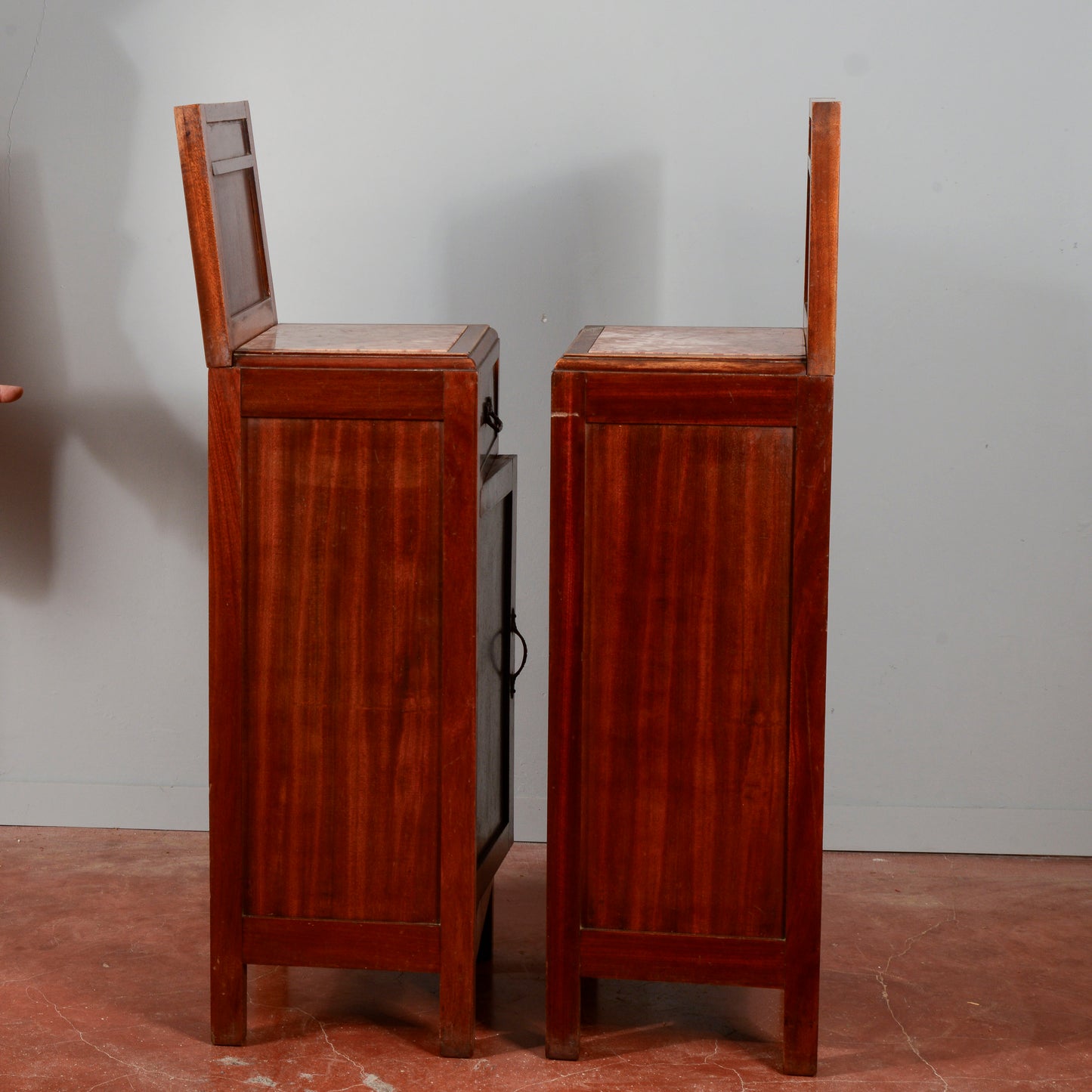 Coppia comodini in mogano con piano  epoca Liberty