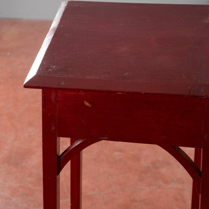 Trespolo liberty in legno verniciato rosso pompeiano