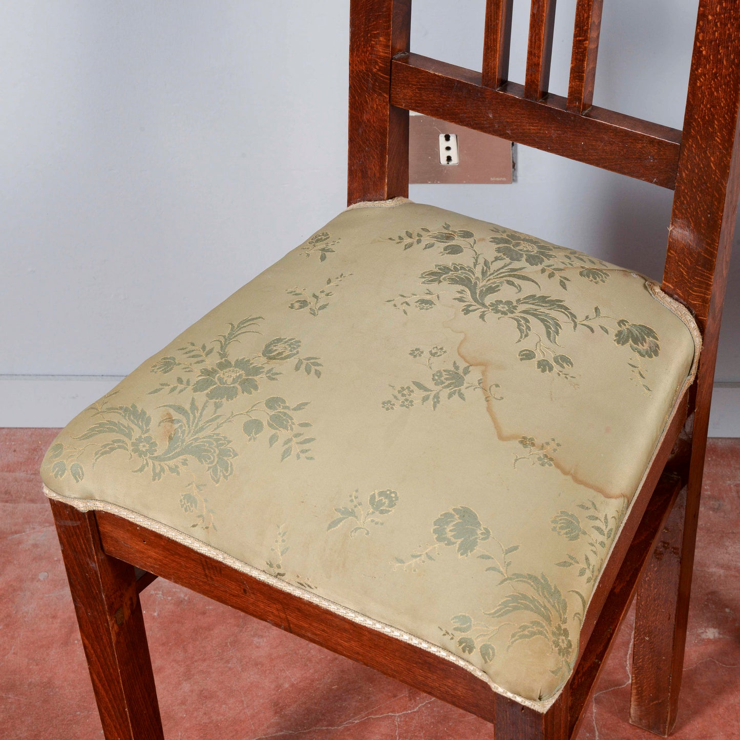 Coppia sedie liberty con tessuto verde a fiori