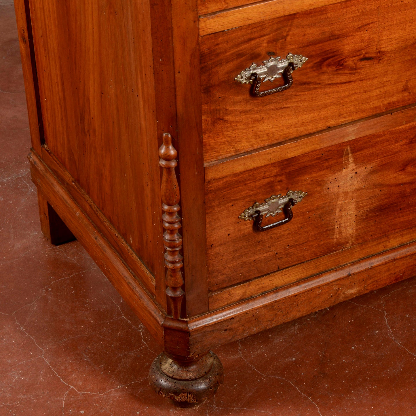 Como 4 cassetti con pietra in marmo in noce Italia epoca XIX