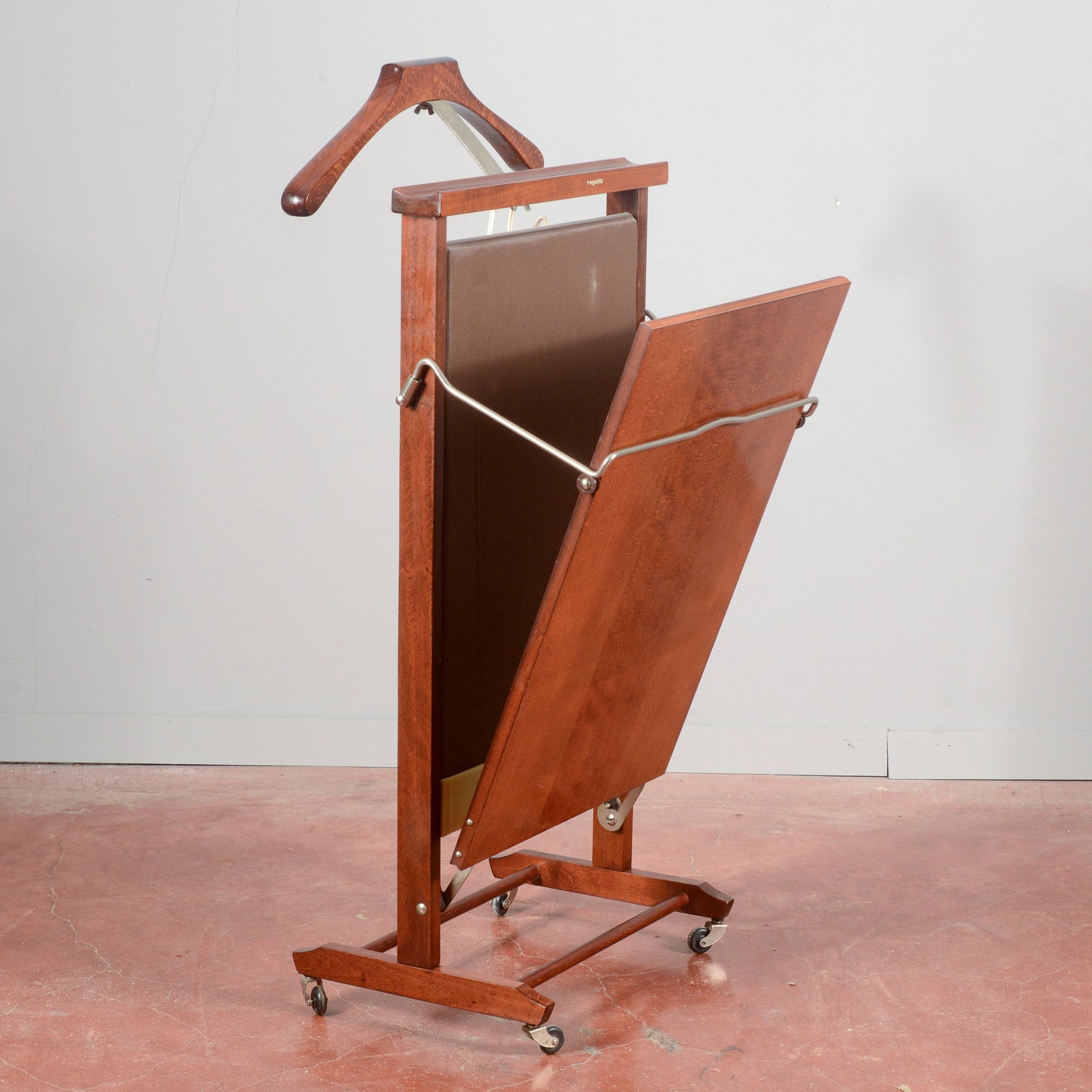 Appendiabiti con stirapantaloni elettrico Fratelli Reguitti  originale 1960