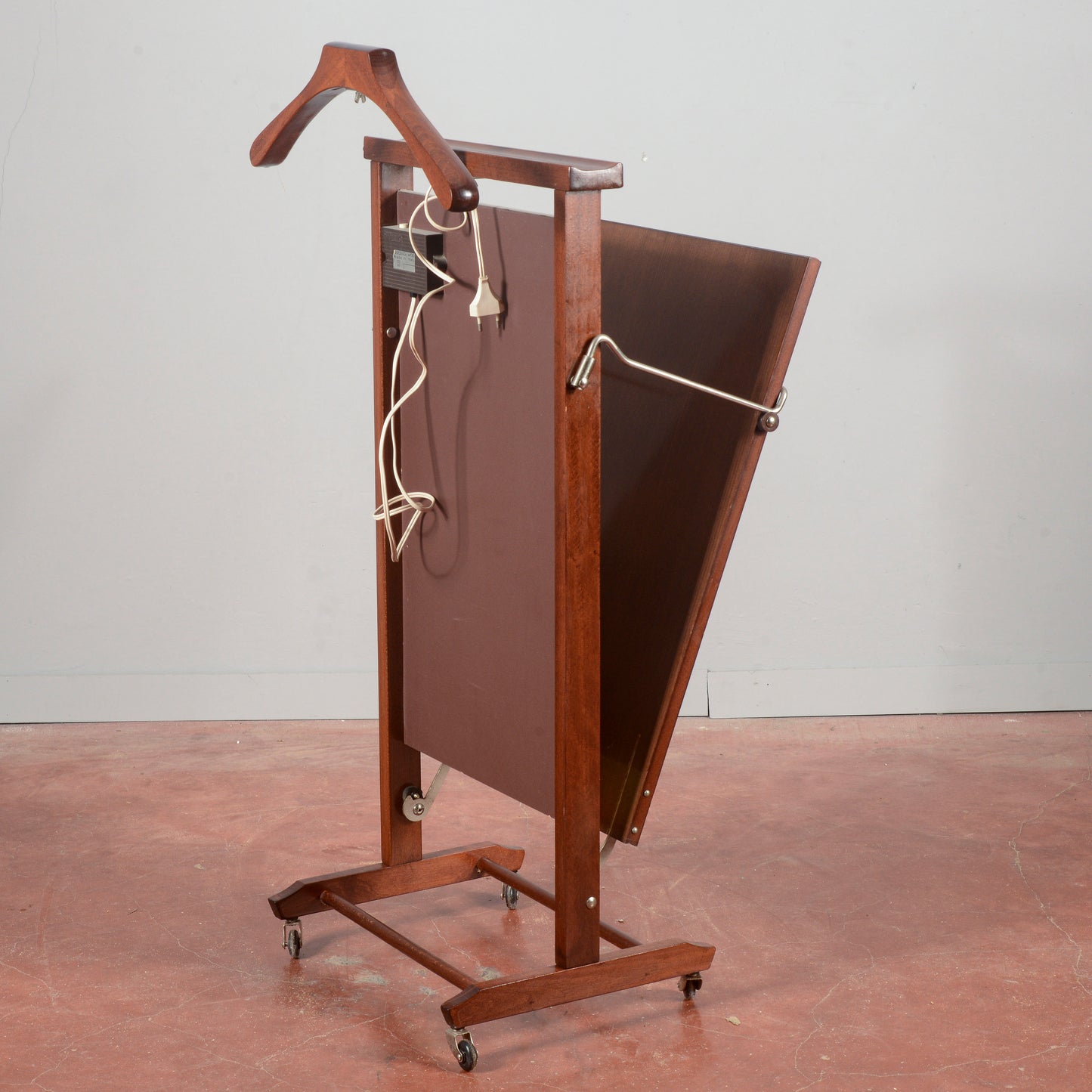 Appendiabiti con stirapantaloni elettrico Fratelli Reguitti  originale 1960