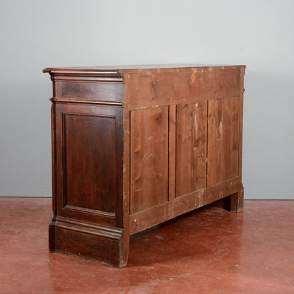 Credenza a due ante ricca di cornici stile sagrestia Italia XX secolo