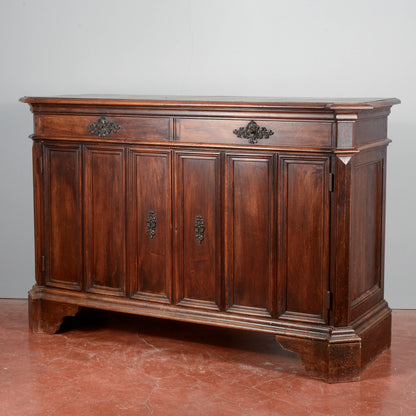 Credenza a due ante ricca di cornici stile sagrestia Italia XX secolo