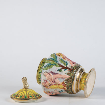 Vaso in ceramica smaltata scene di vita stile Capodimonte