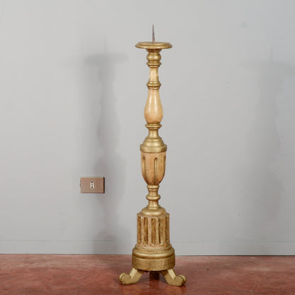 Torciera lume da terra in legno scolpito laccato decorato XIX  secolo
