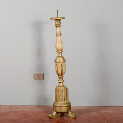 Torciera lume da terra in legno scolpito laccato decorato XIX  secolo
