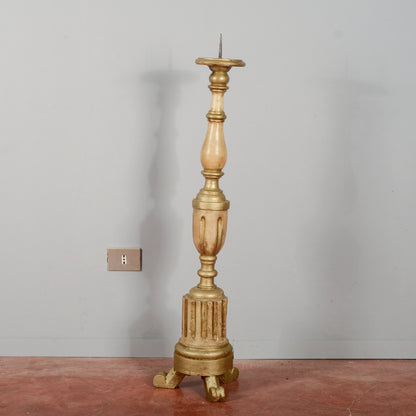 Torciera lume da terra in legno scolpito laccato decorato XIX  secolo