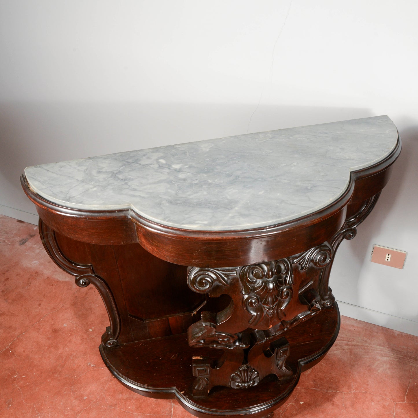 Consolle in legno intagliato con piano in marmo  Italia secolo XIX