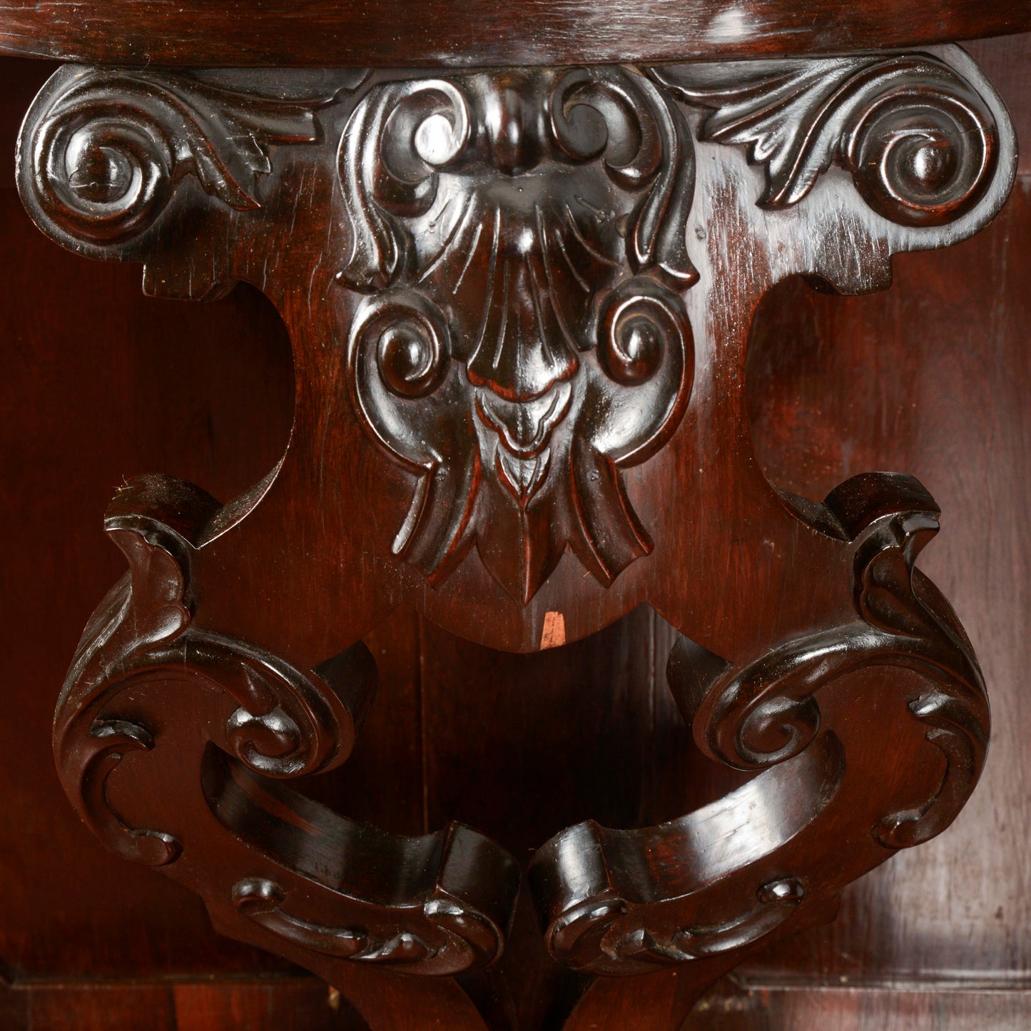 Consolle in legno intagliato con piano in marmo  Italia secolo XIX