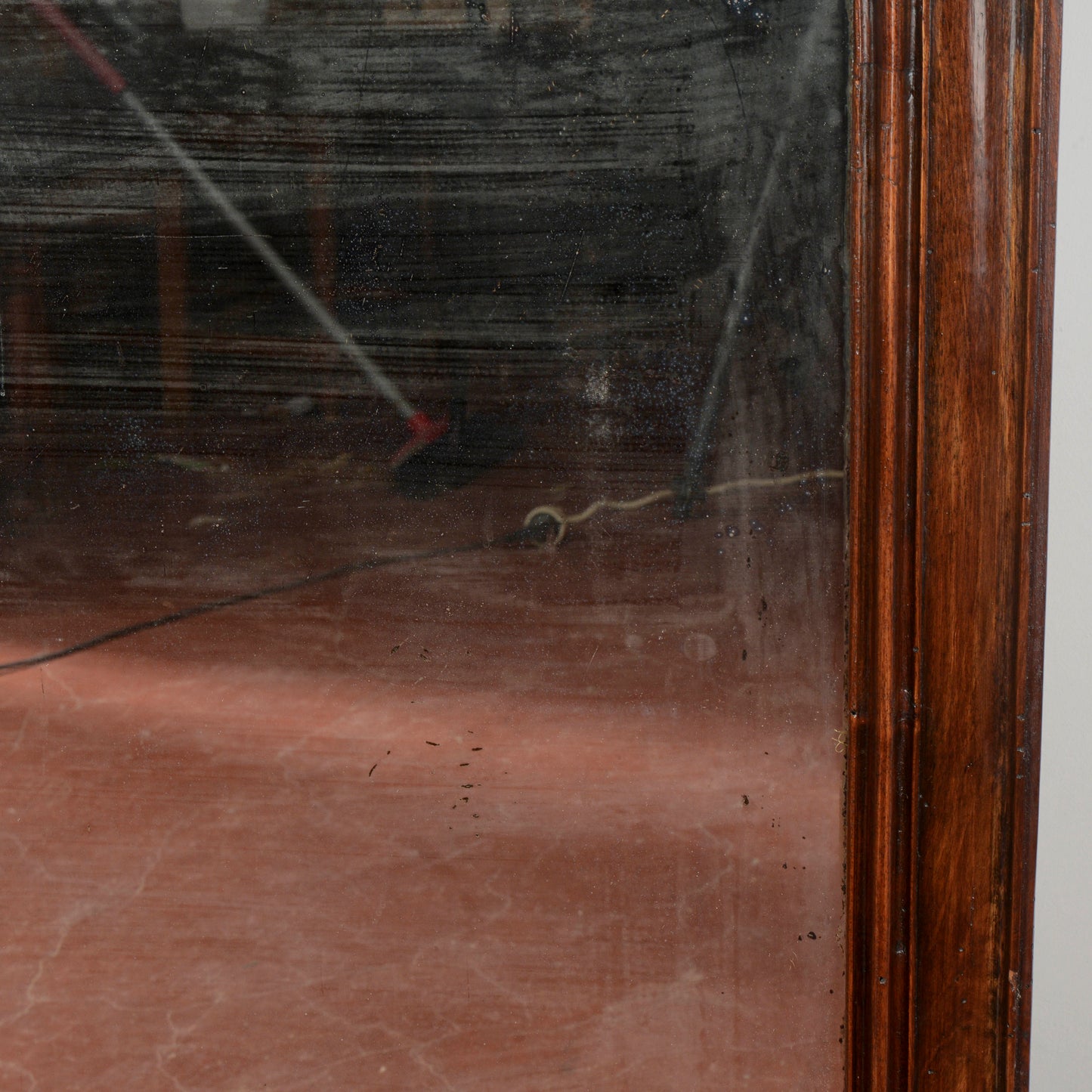 Specchiera in legno di noce massello Italia XIX secolo
