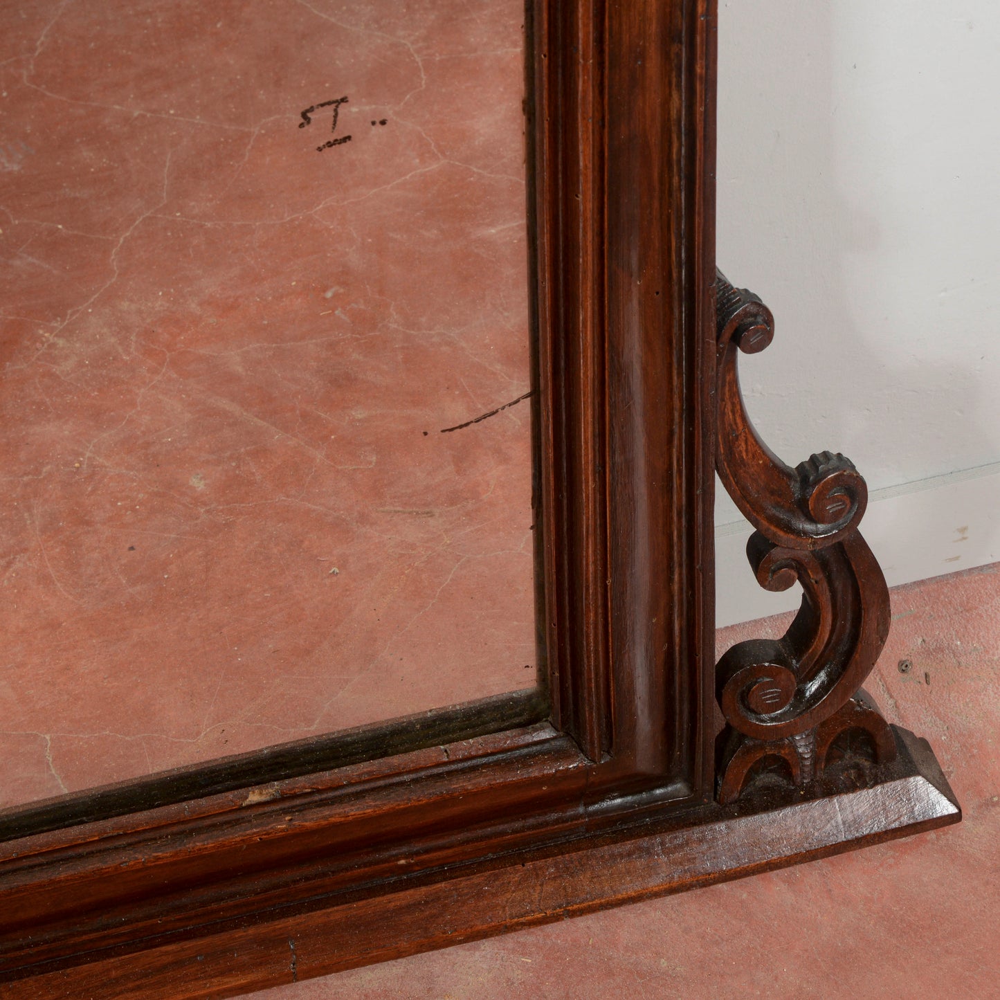 Specchiera in legno di noce massello Italia XIX secolo