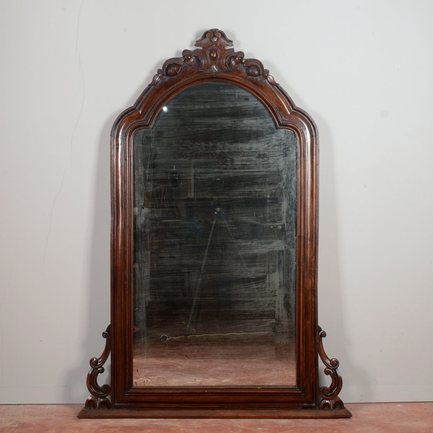 Specchiera in legno di noce massello Italia XIX secolo
