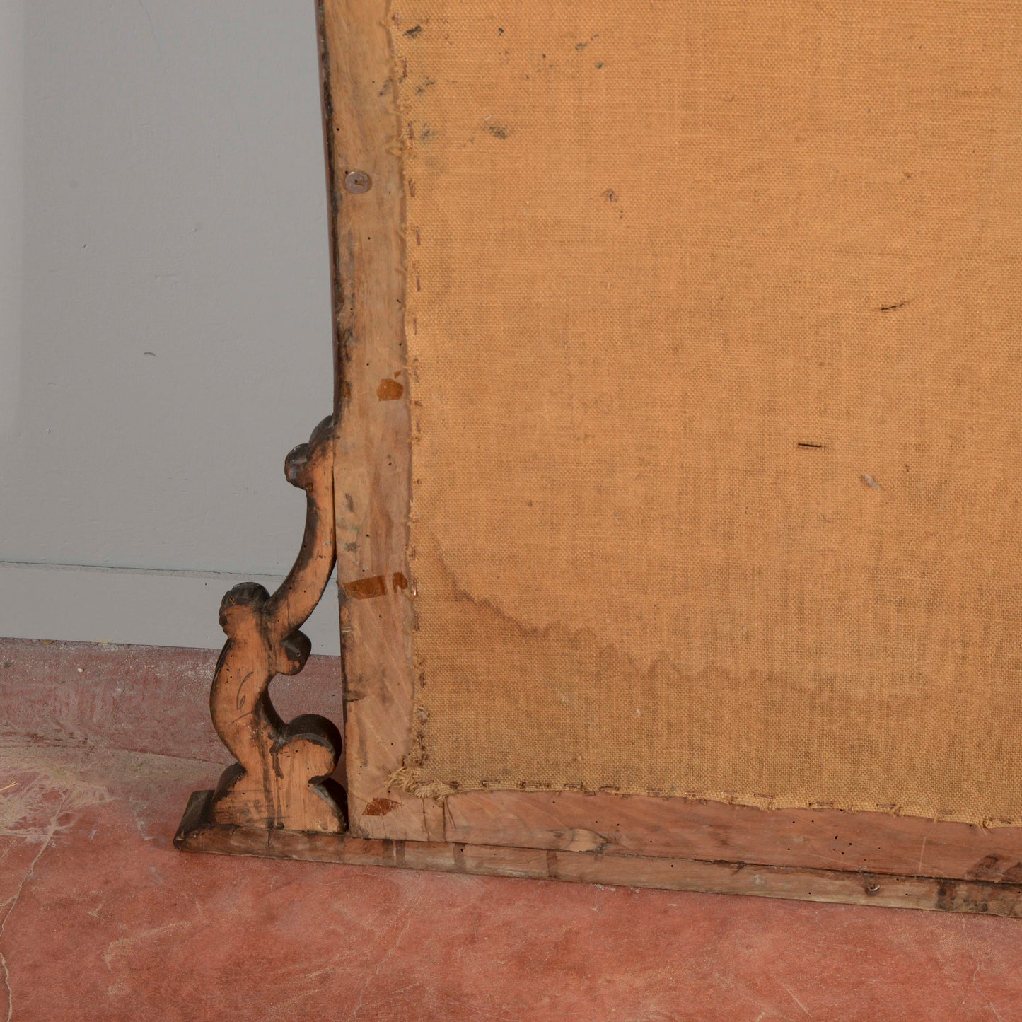 Specchiera in legno di noce massello Italia XIX secolo