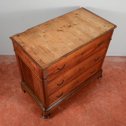 Como a tre cassetti in noce con piano in marmo bianco Italia fine XIX