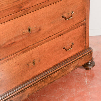 Como a tre cassetti in noce con piano in marmo bianco Italia fine XIX