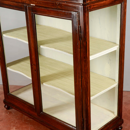 Credenza vetrina piedi cipolla Italia XIX secolo