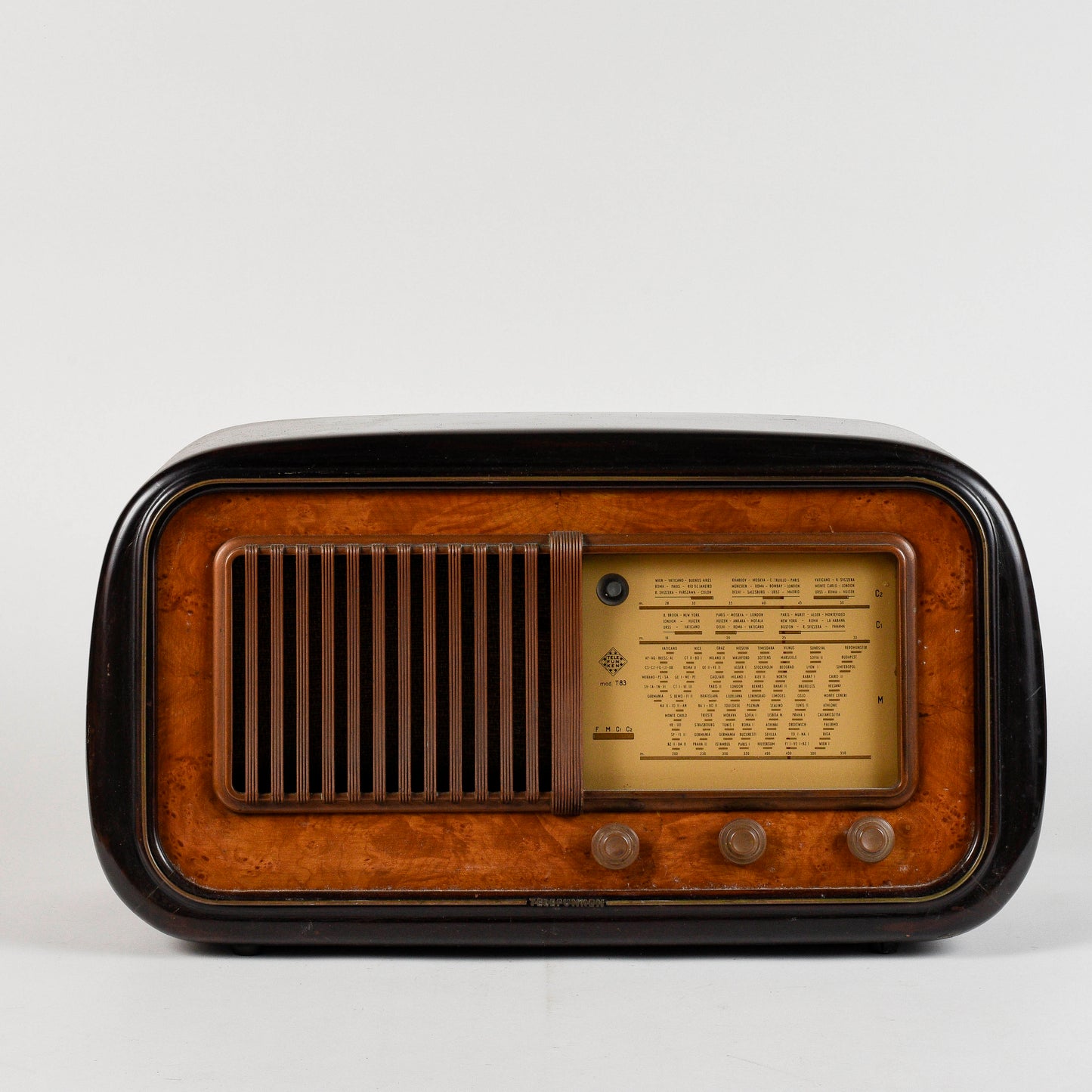 Radio Telefunken modello T83