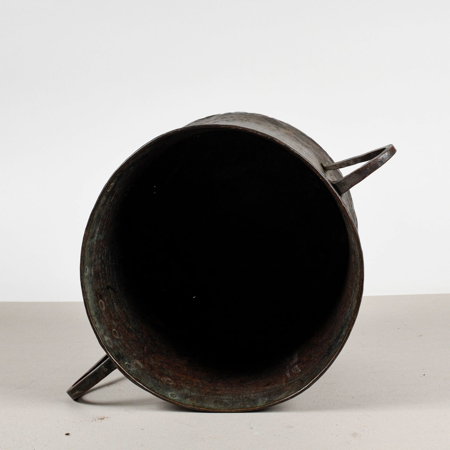 Vaso in rame con due manici epoca fine XIX secolo