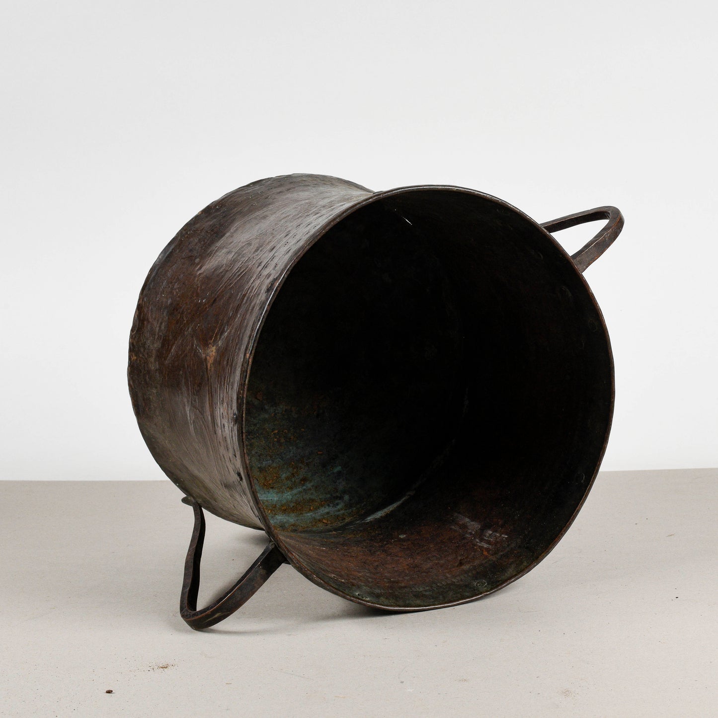 Vaso in rame con due manici epoca fine XIX secolo