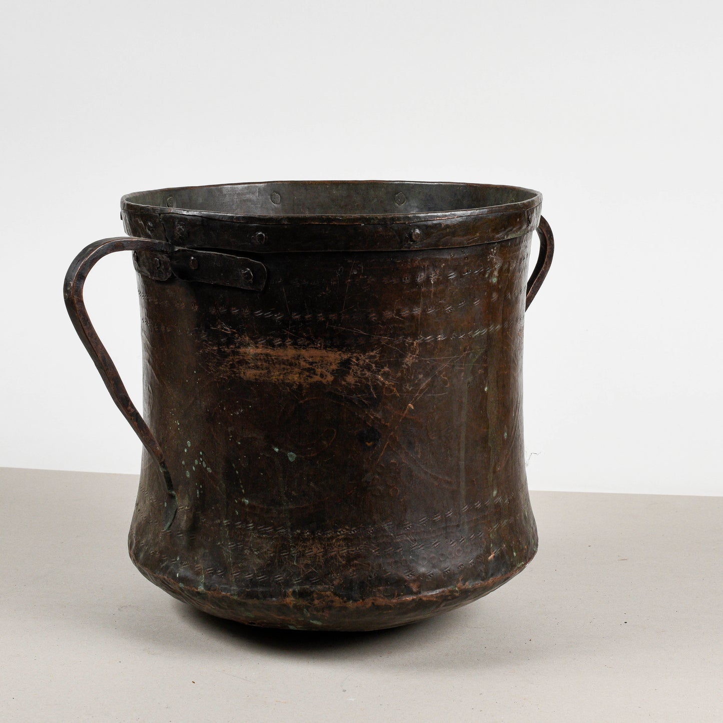 Vaso in rame con due manici epoca fine XIX secolo