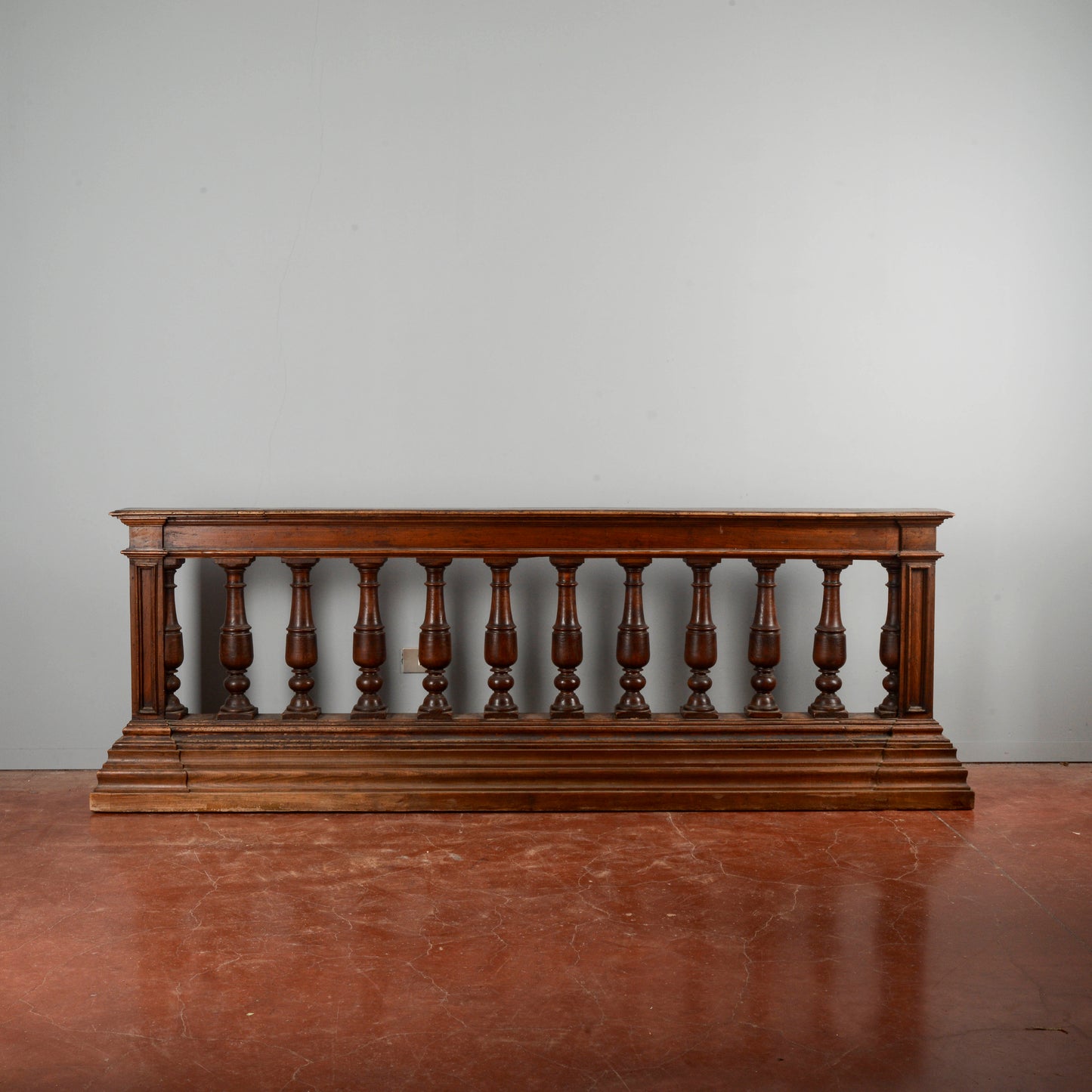 Balaustra in noce massello epoca fine 1700