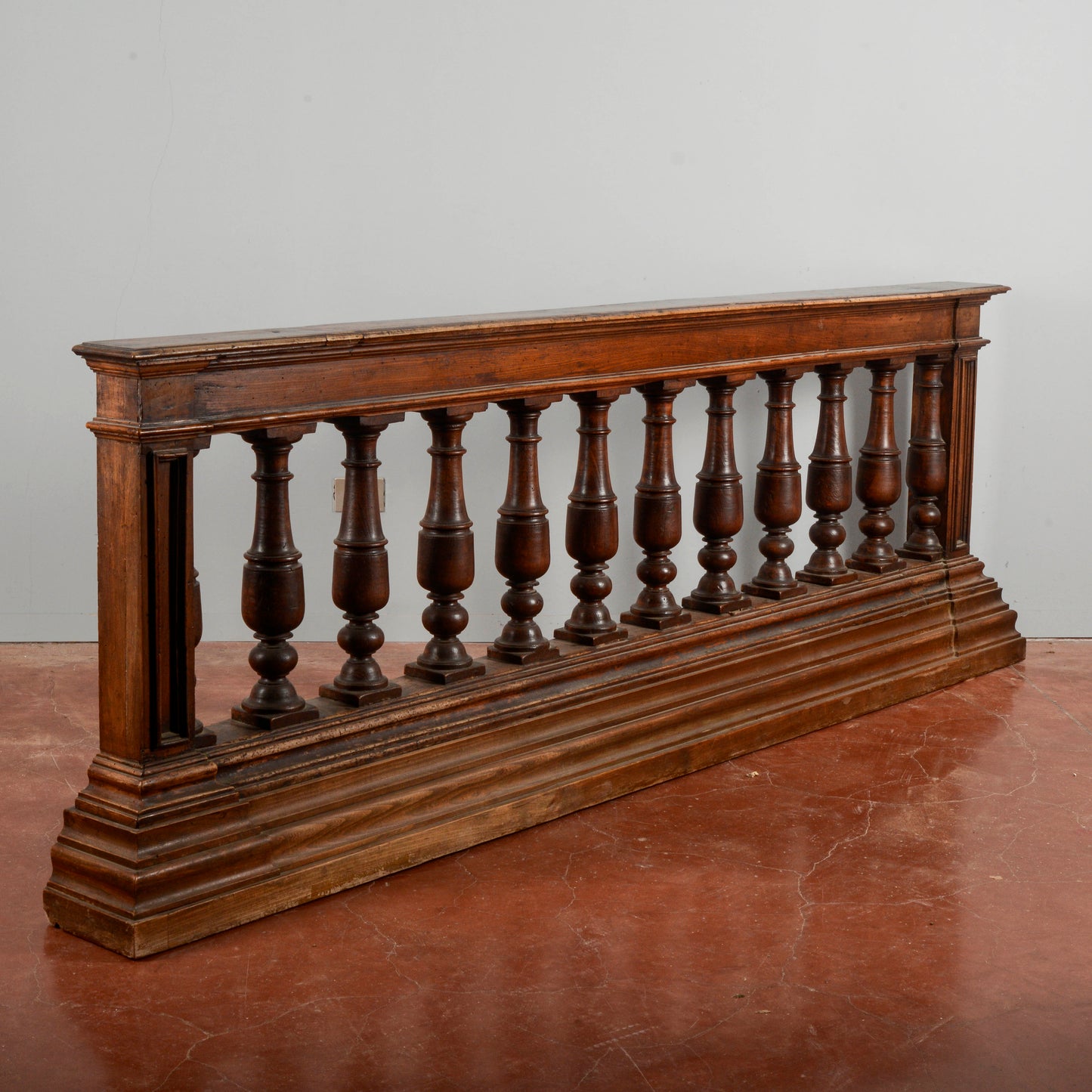 Balaustra in noce massello epoca fine 1700