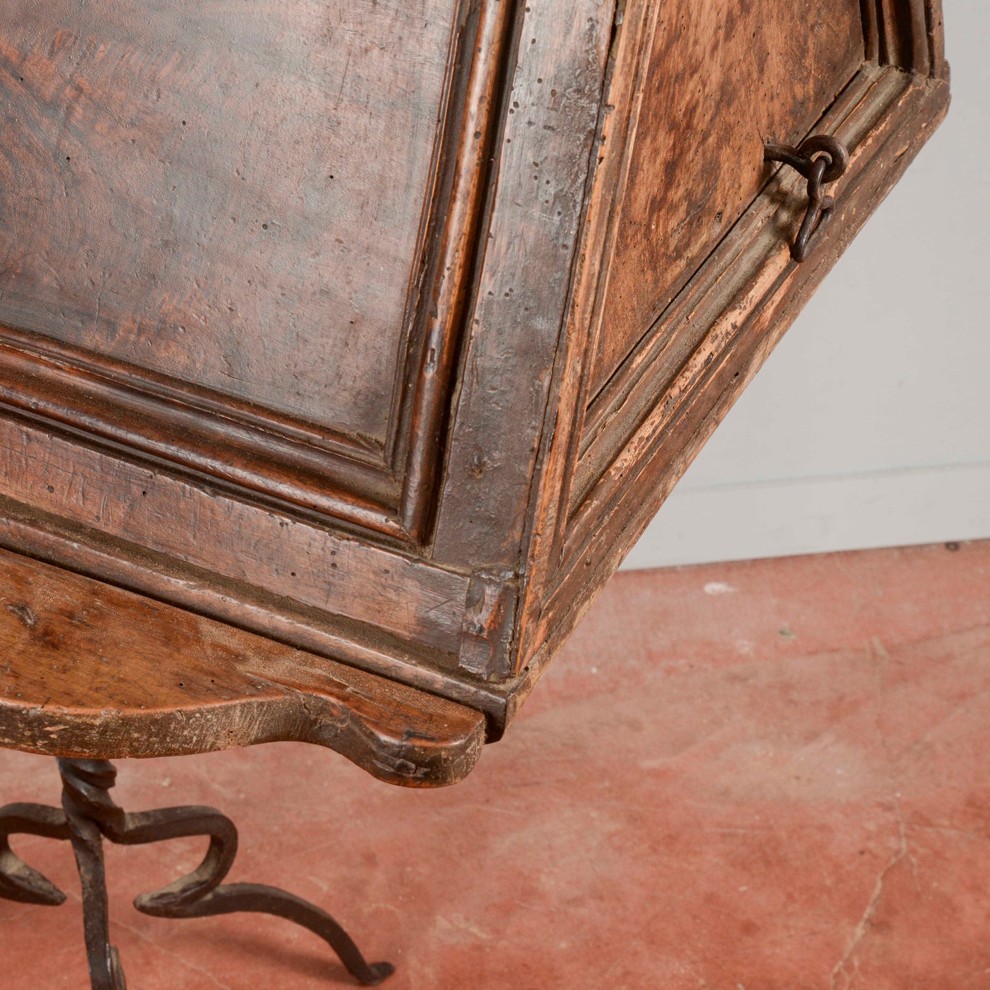 Leggio da coro epoca Luigi XIV con base ferro battuto