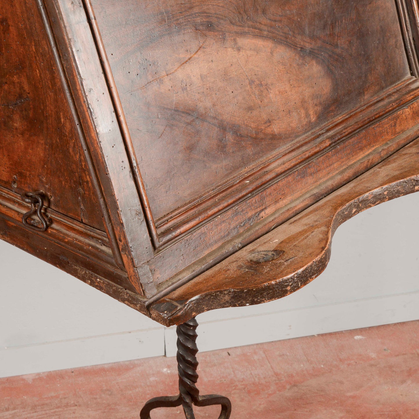 Leggio da coro epoca Luigi XIV con base ferro battuto
