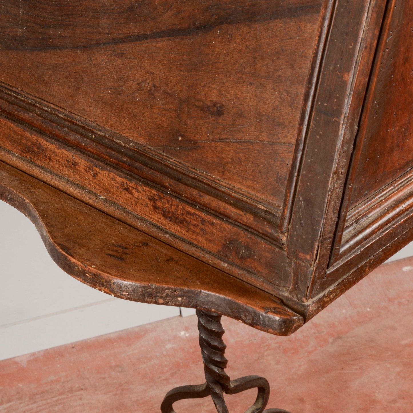 Leggio da coro epoca Luigi XIV con base ferro battuto