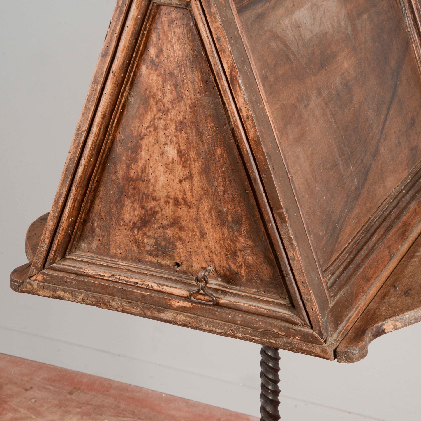 Leggio da coro epoca Luigi XIV con base ferro battuto