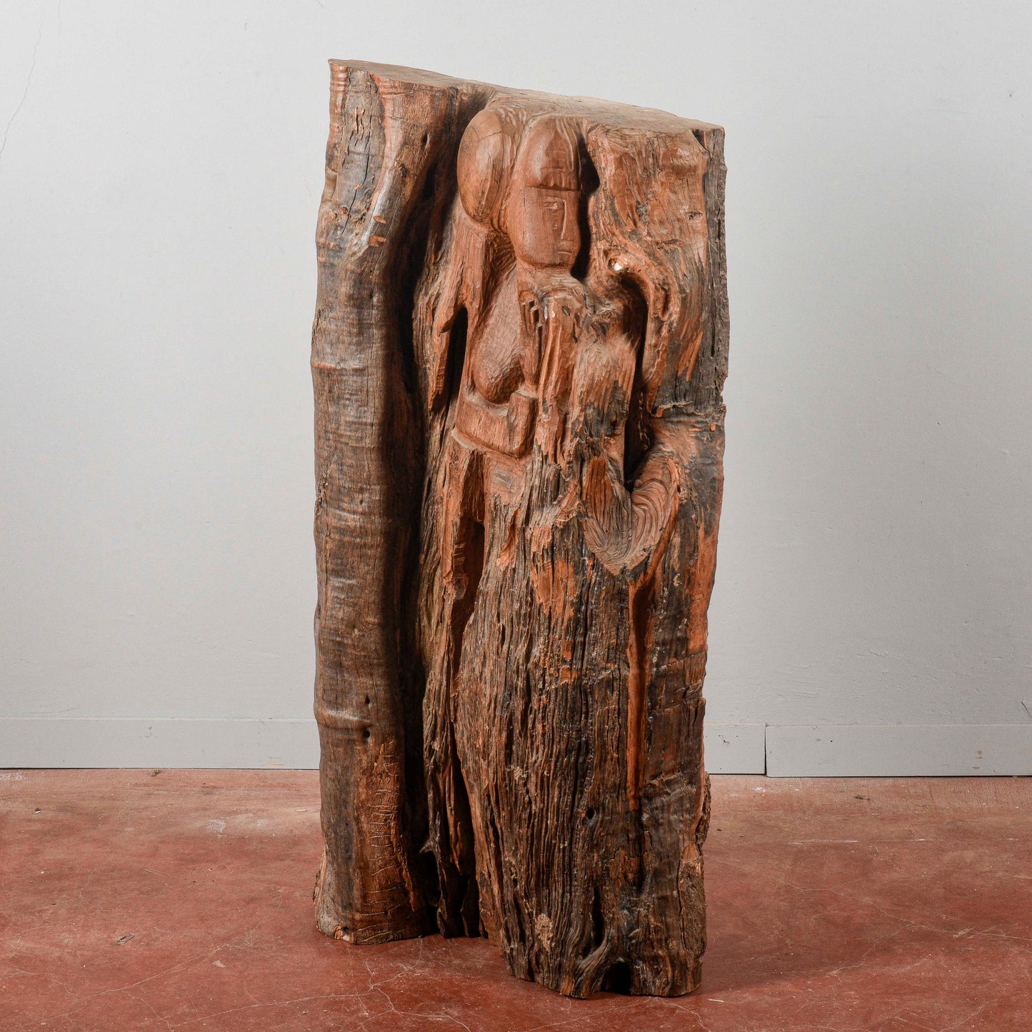 Scultura intaglio su tronco attribuita a Adele Gigli