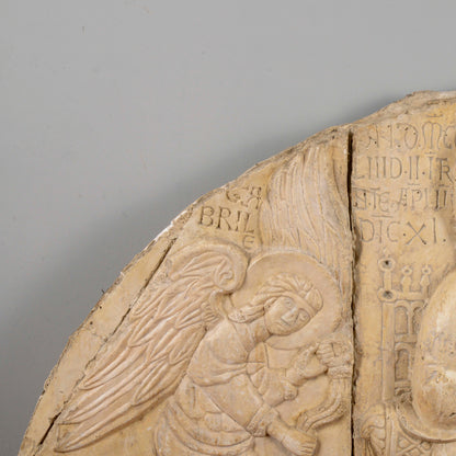 Lunetta in gesso Madonna con Bambino e angeli stile alta epoca XIII secolo